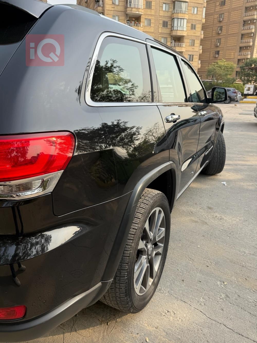 جيب جراند شيروكي